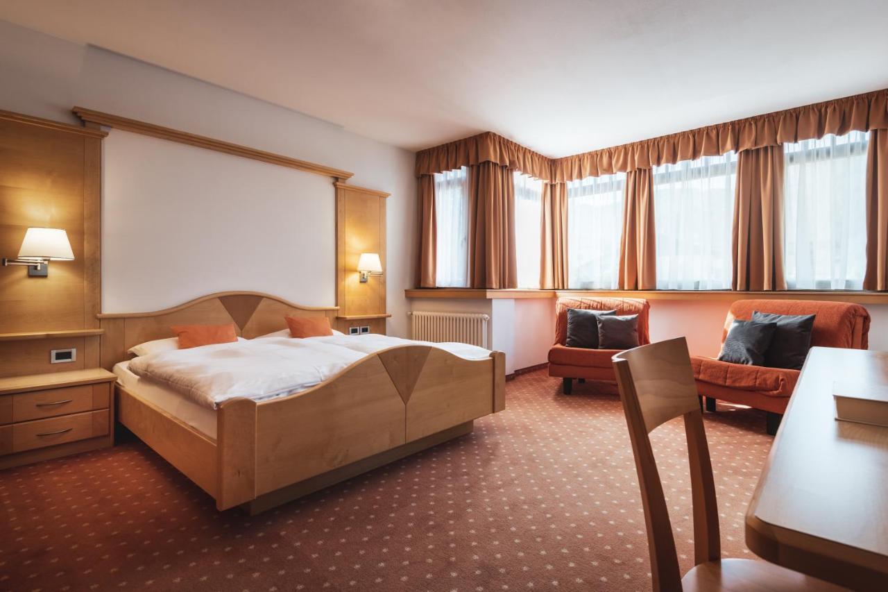 Berghotel Majarei Al Plan di Mareo Buitenkant foto
